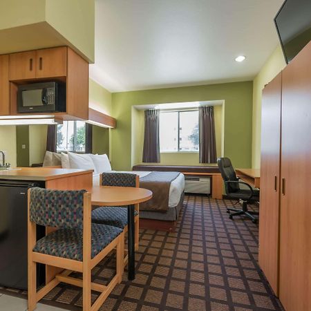 Microtel Inn & Suites By Wyndham Ft. Worth North/At Fossil Fort Worth Exteriör bild