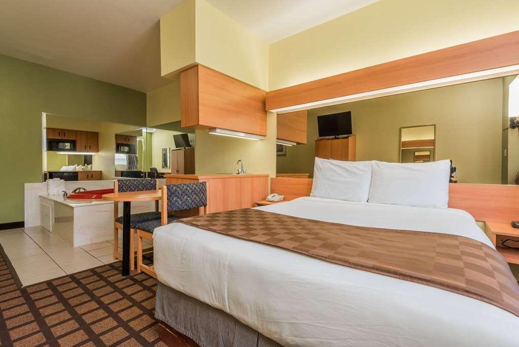 Microtel Inn & Suites By Wyndham Ft. Worth North/At Fossil Fort Worth Rum bild